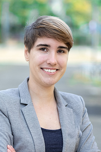 https://abcalis.com/wp-content/uploads/2021/12/home_abcalisteam_03.jpg